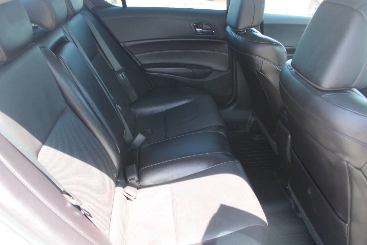 Used 2017 Acura ILX FWD image 6