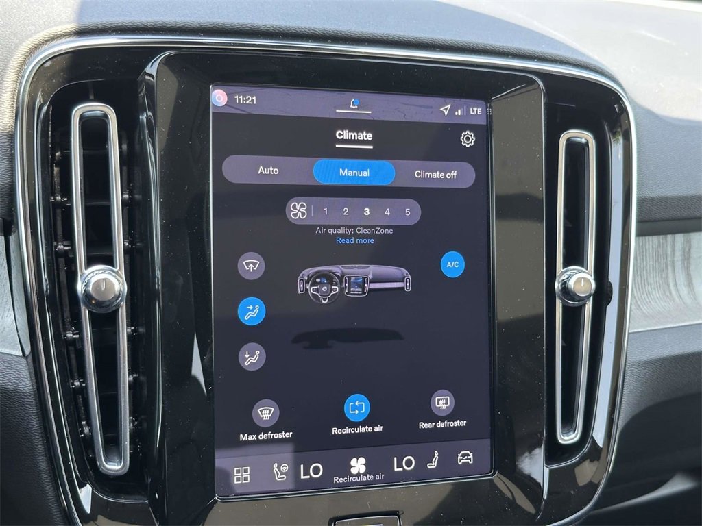 New 2026 Volvo XC40 B4 Plus w/ Climate Package image 5