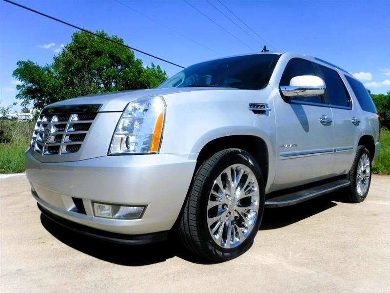 Used 2011 Cadillac Escalade Luxury AWD/4WD image 9