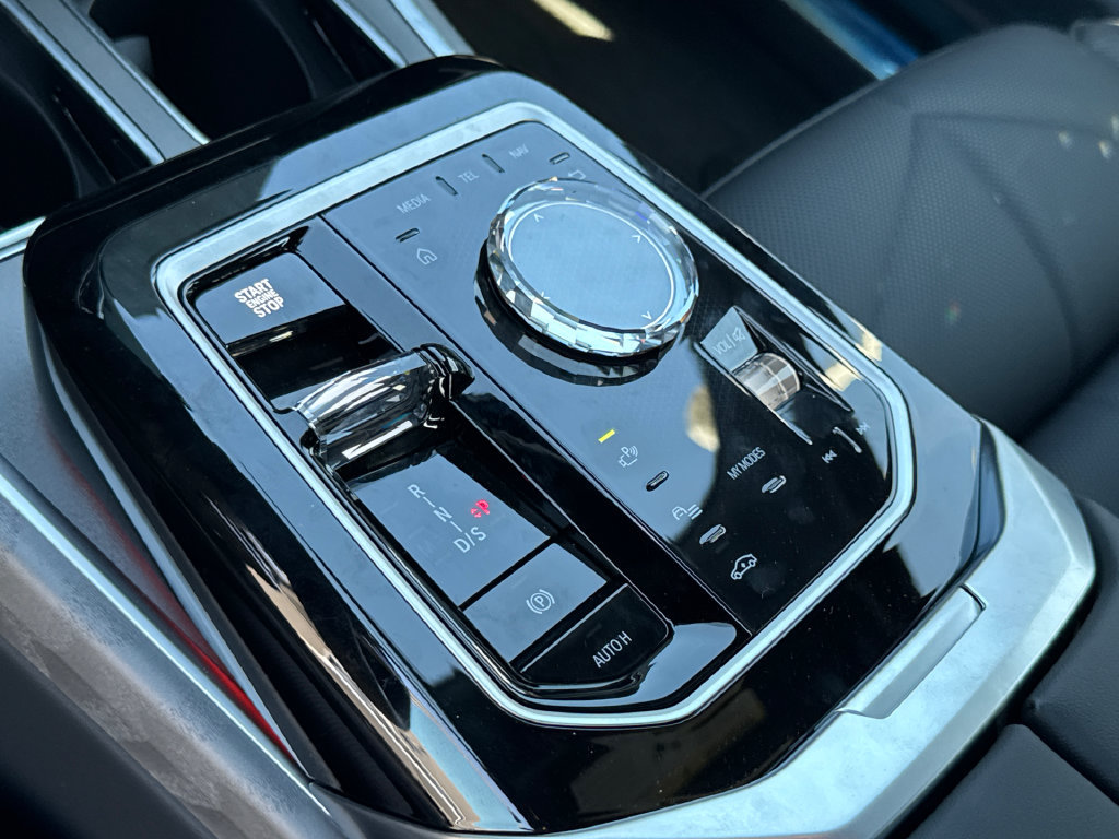 New 2026 BMW 740i RWD image 25