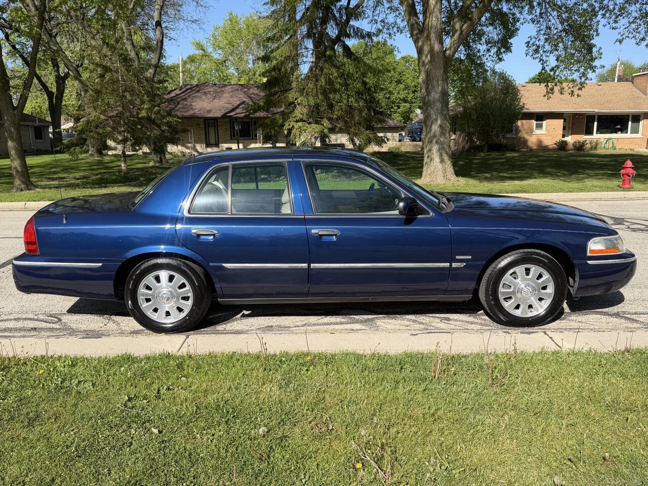 Used 2005 Mercury Grand Marquis LS RWD image 6