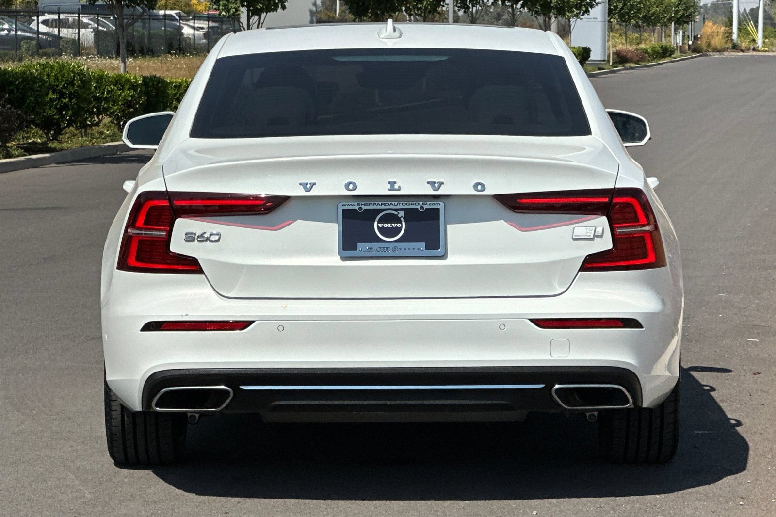 Used 2021 Volvo S60 T8 Inscription w/ Climate Package AWD/4WD image 4