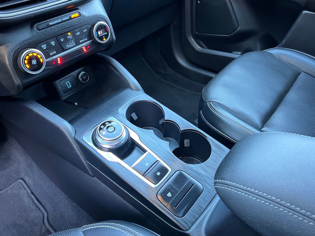 Used 2020 Ford Escape SE Sport image 18