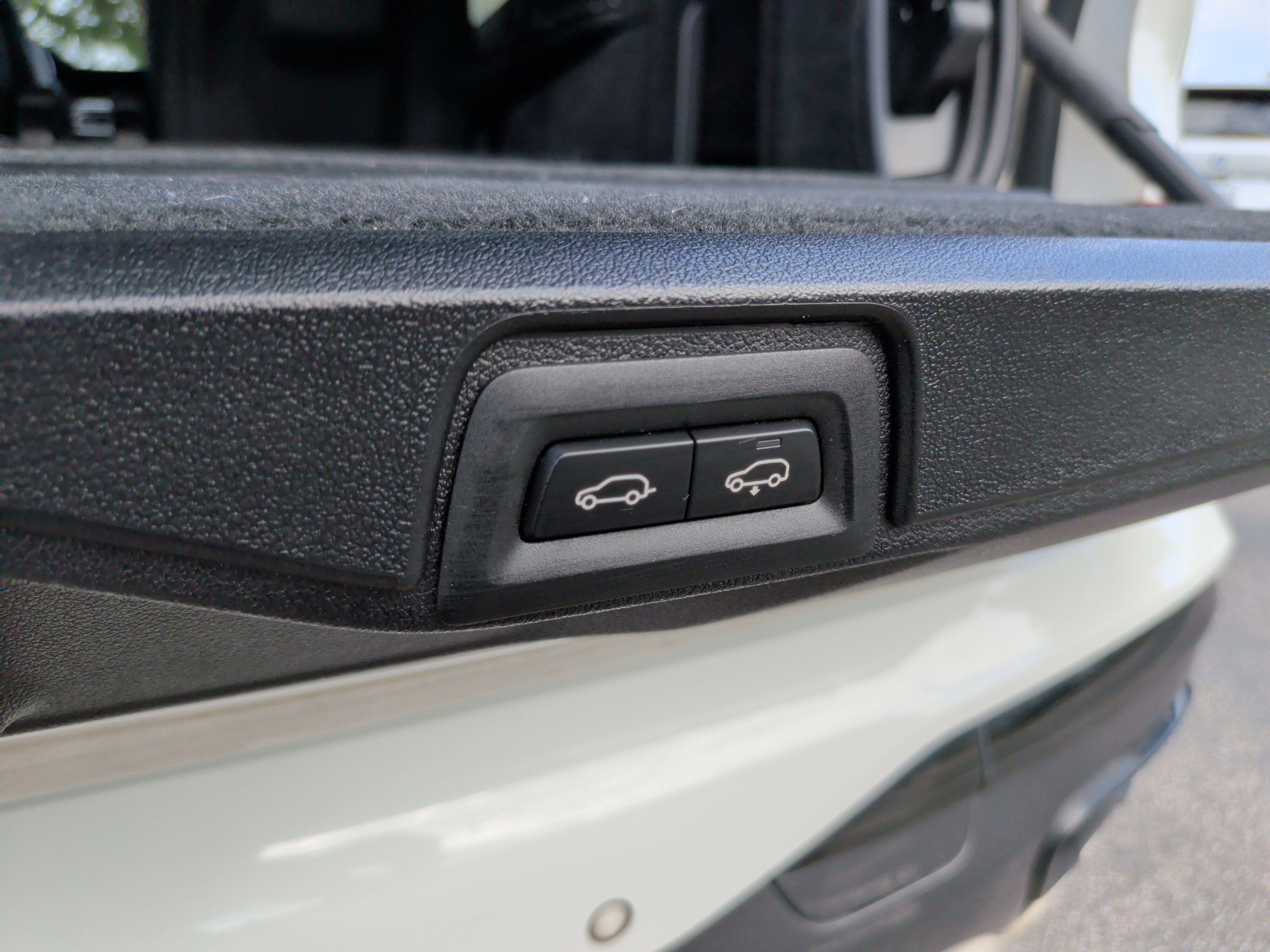 Used 2021 BMW X7 M50i w/ Dynamic Handling Package image 46