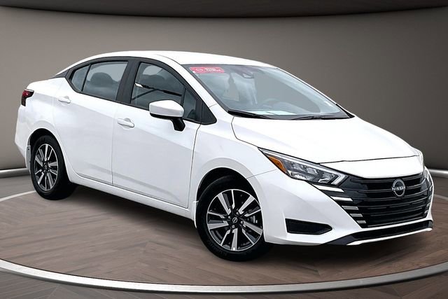 Certified 2025 Nissan Versa SV w/ Trunk Package image 10