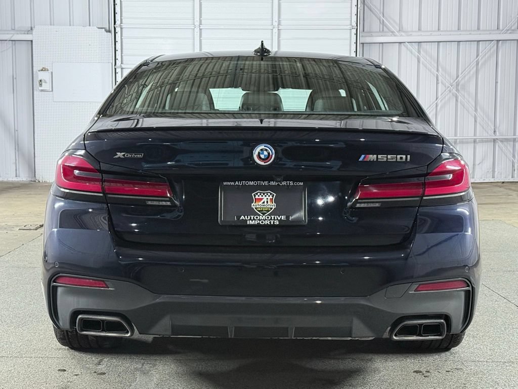 Used 2022 BMW M550i xDrive w/ Dynamic Handling Package AWD/4WD image 10