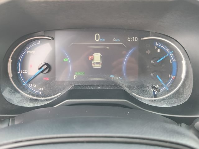 Used 2025 Toyota RAV4 XLE w/ Convenience Package AWD/4WD image 15