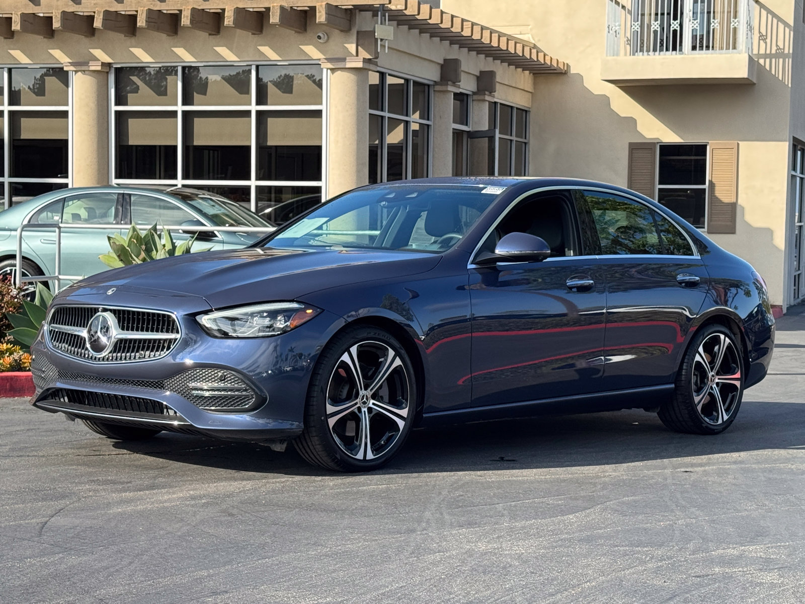 Used 2025 Mercedes-Benz C 300 Sedan image 4