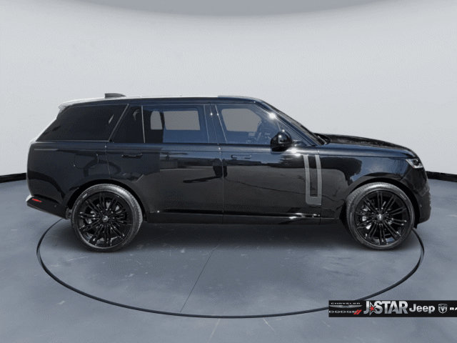 Used 2025 Land Rover Range Rover Long Wheelbase SE AWD/4WD image 4