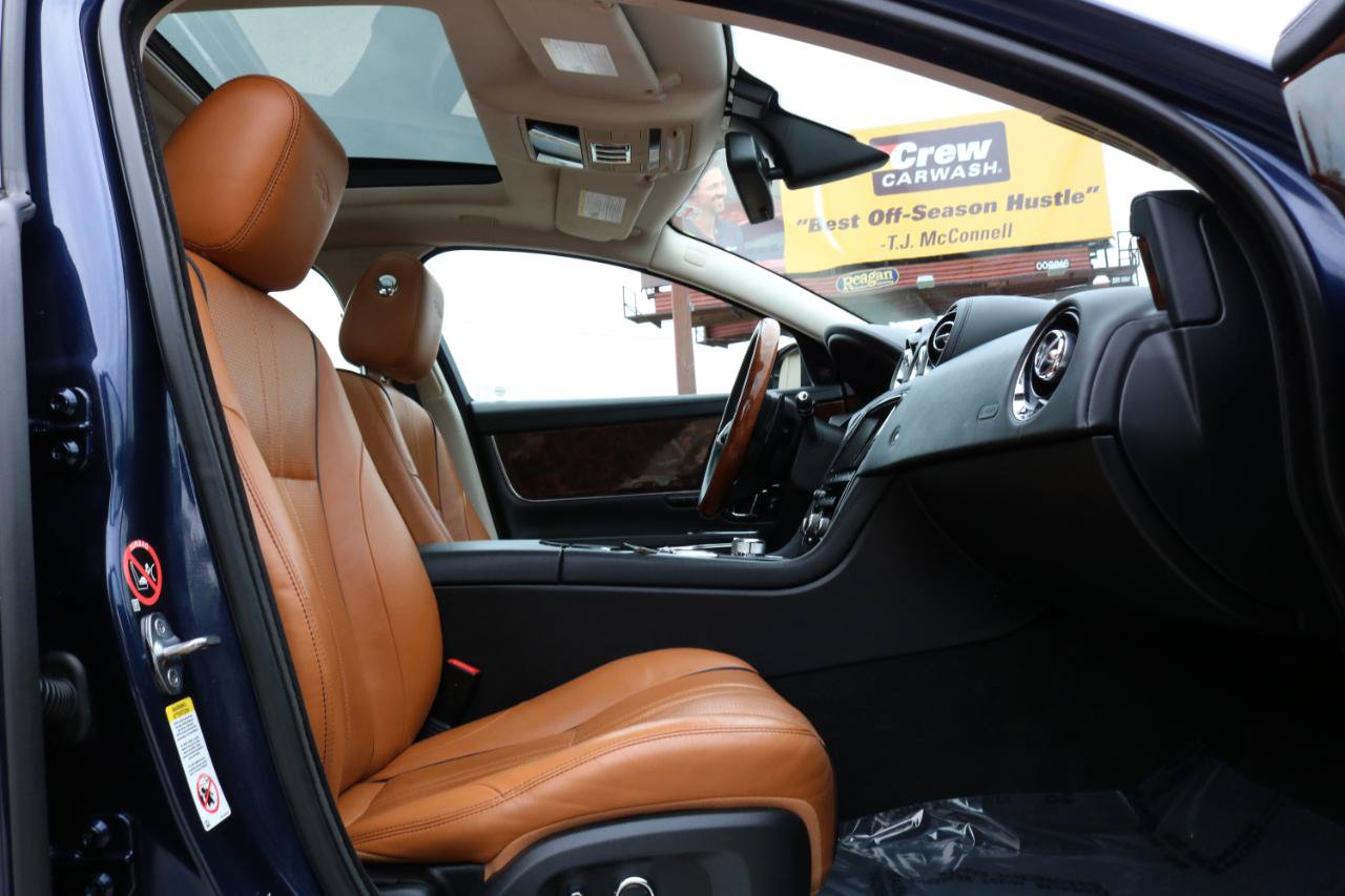 Used 2017 Jaguar XJ R-Sport AWD/4WD image 50