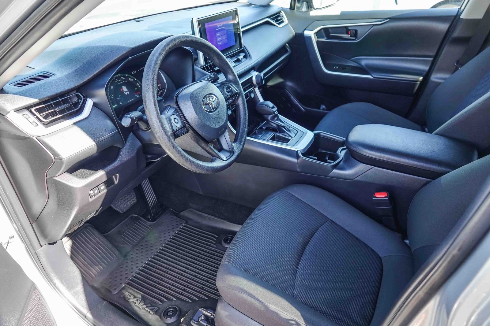 Certified 2025 Toyota RAV4 LE FWD image 21