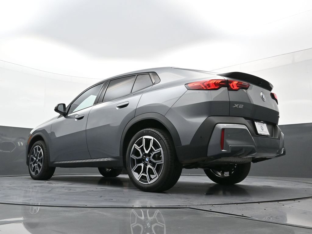 Used 2025 BMW X2 xDrive28i w/ Premium Package image 26
