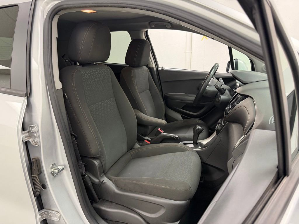 Used 2020 Chevrolet Trax LS w/ Tint and Cruise Package FWD image 11