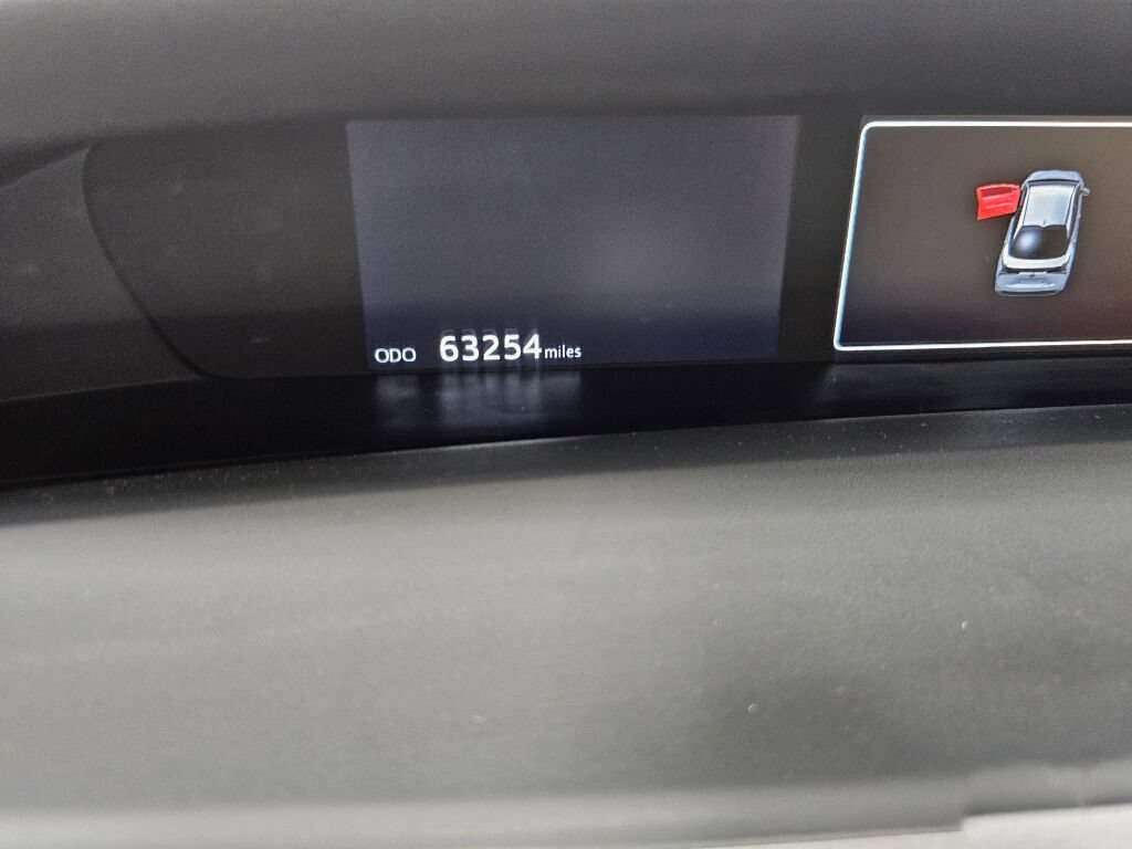 Used 2019 Toyota Prius XLE AWD/4WD image 23