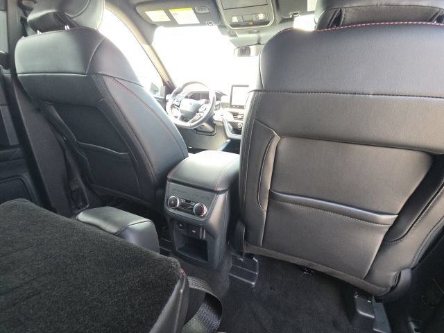 Used 2025 Ford Explorer ST-Line w/ ST-Line Street Pack AWD/4WD image 20