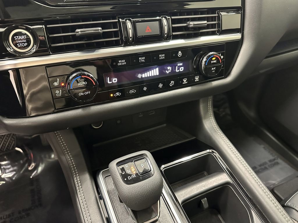 Used 2023 Nissan Pathfinder Platinum image 32