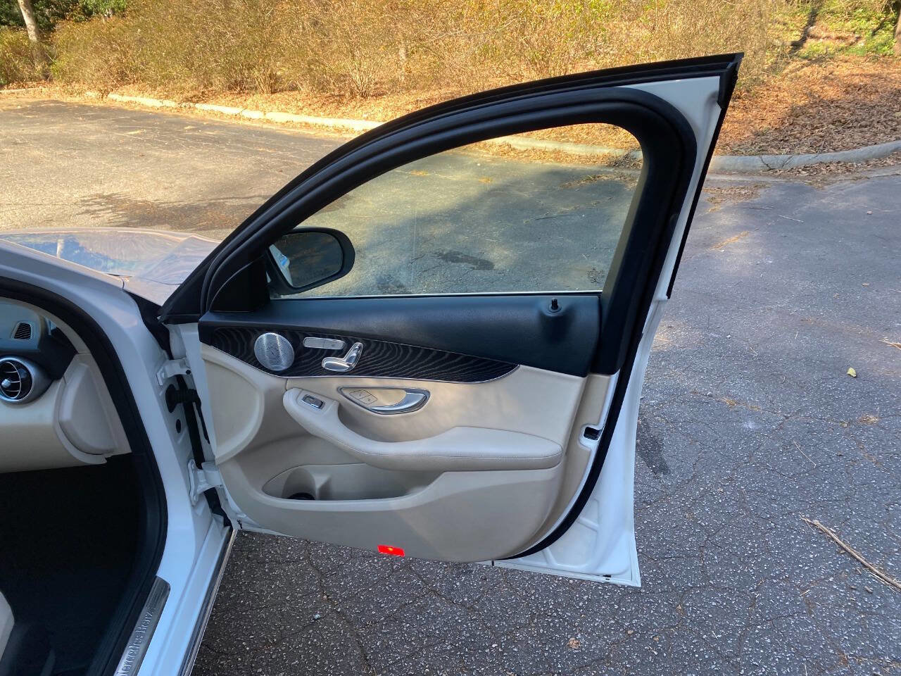 Used 2017 Mercedes-Benz C 300 4MATIC Sedan image 55