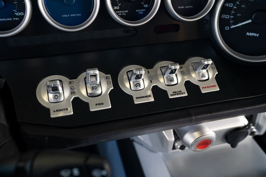 Used 2006 Ford GT RWD image 19