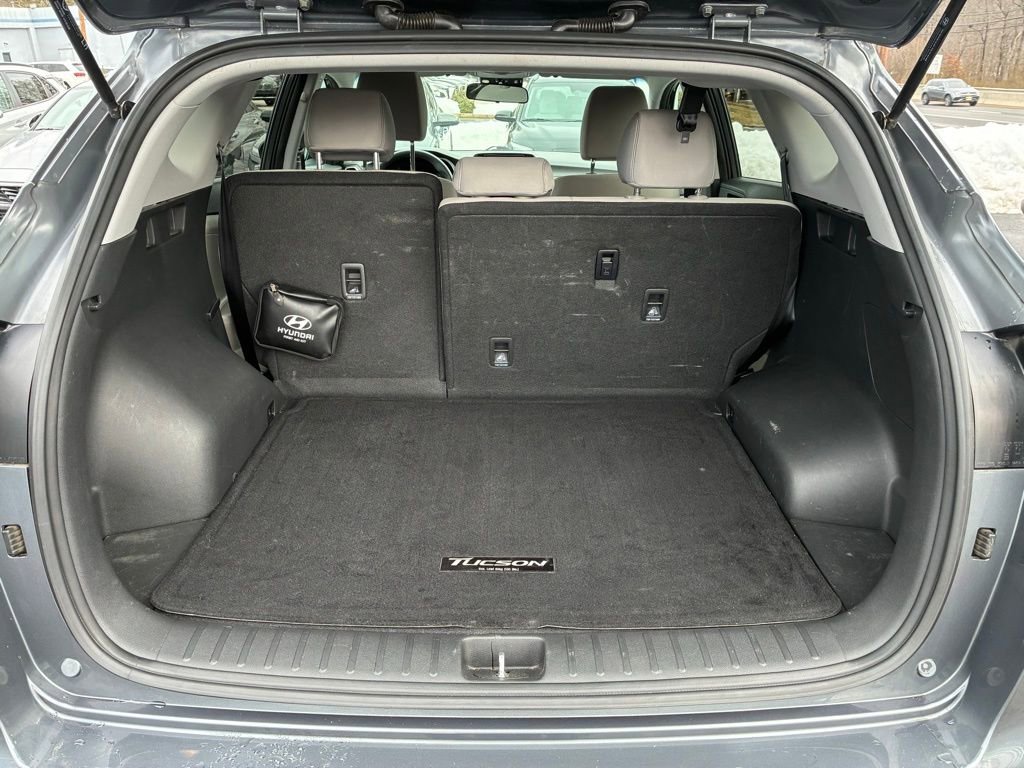 Used 2019 Hyundai Tucson SE w/ Cargo Package image 12