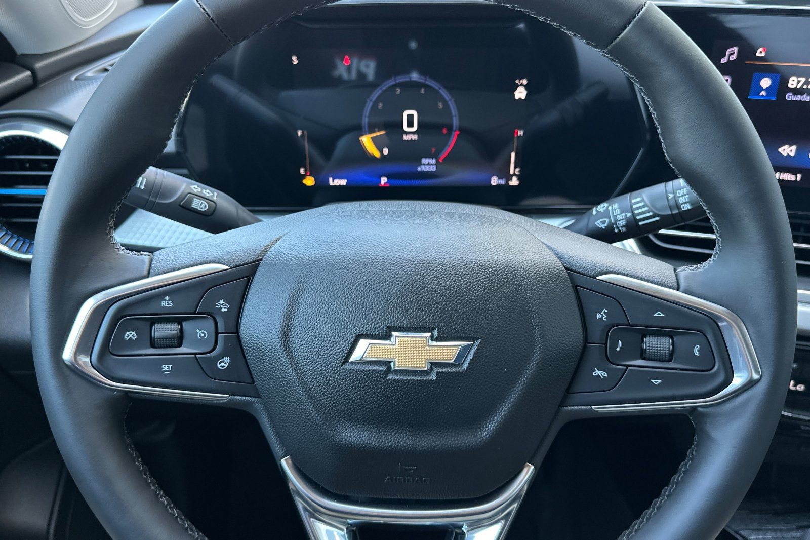 New 2026 Chevrolet Trax LT w/ LT Convenience Package FWD image 23