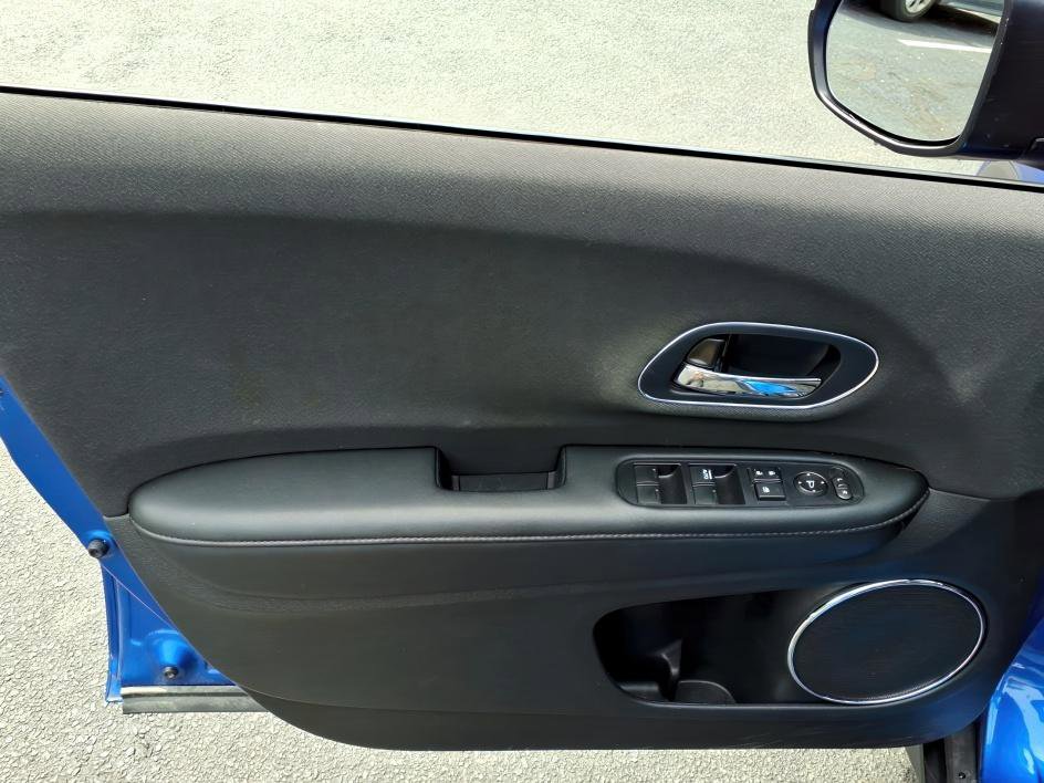 Used 2022 Honda HR-V EX image 14