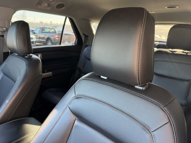 Used 2024 Ford Explorer XLT w/ Equipment Group 202A image 17