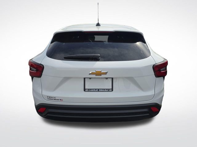 New 2026 Chevrolet Trax LS w/ LS Convenience Package FWD image 4