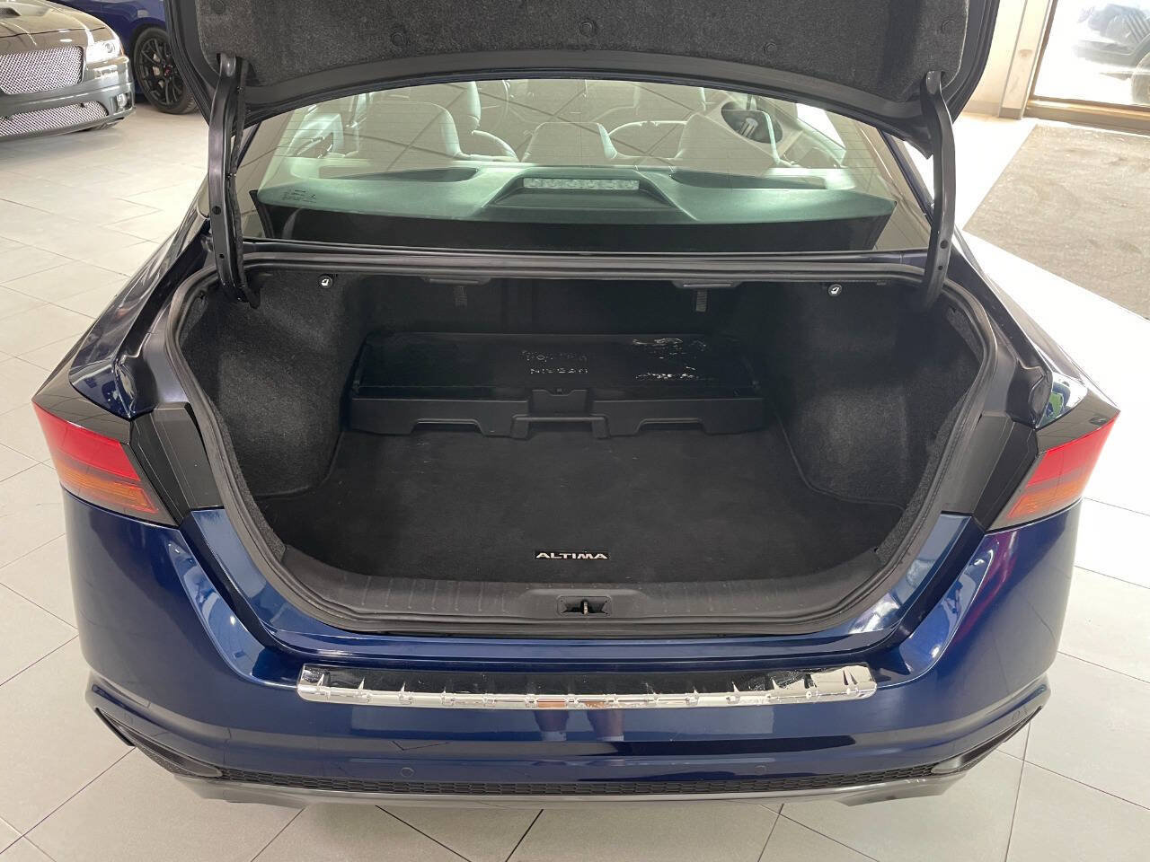 Used 2022 Nissan Altima 2.5 SR FWD image 39