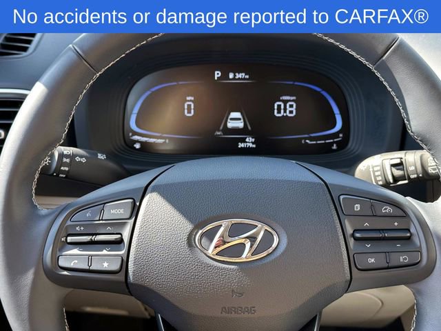 Used 2023 Hyundai Venue Limited image 19