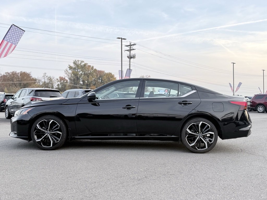 Used 2024 Nissan Altima 2.5 SR image 4