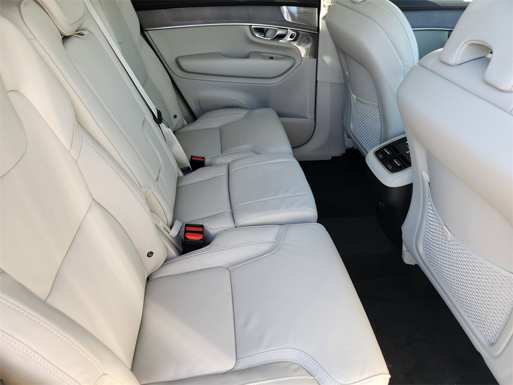 New 2026 Volvo XC90 B6 Ultra w/ Lounge Package image 22