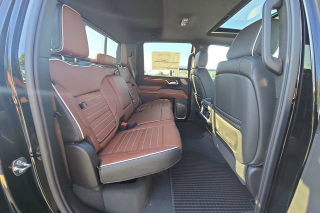 New 2026 GMC Sierra 3500 Denali Ultimate w/ LPO, Black Badging Package AWD/4WD image 28