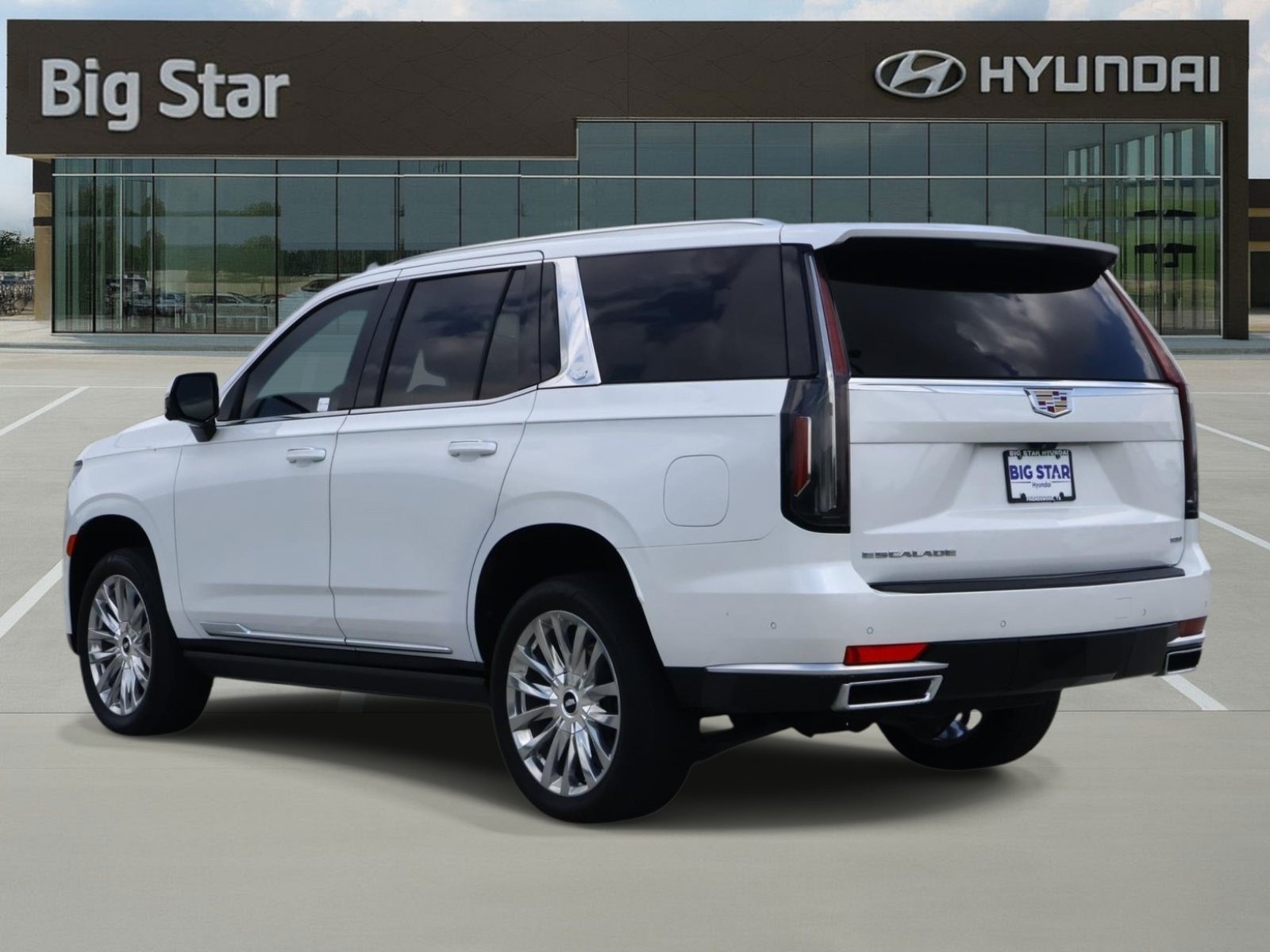 Used 2024 Cadillac Escalade Premium Luxury w/ Performance Package RWD image 3