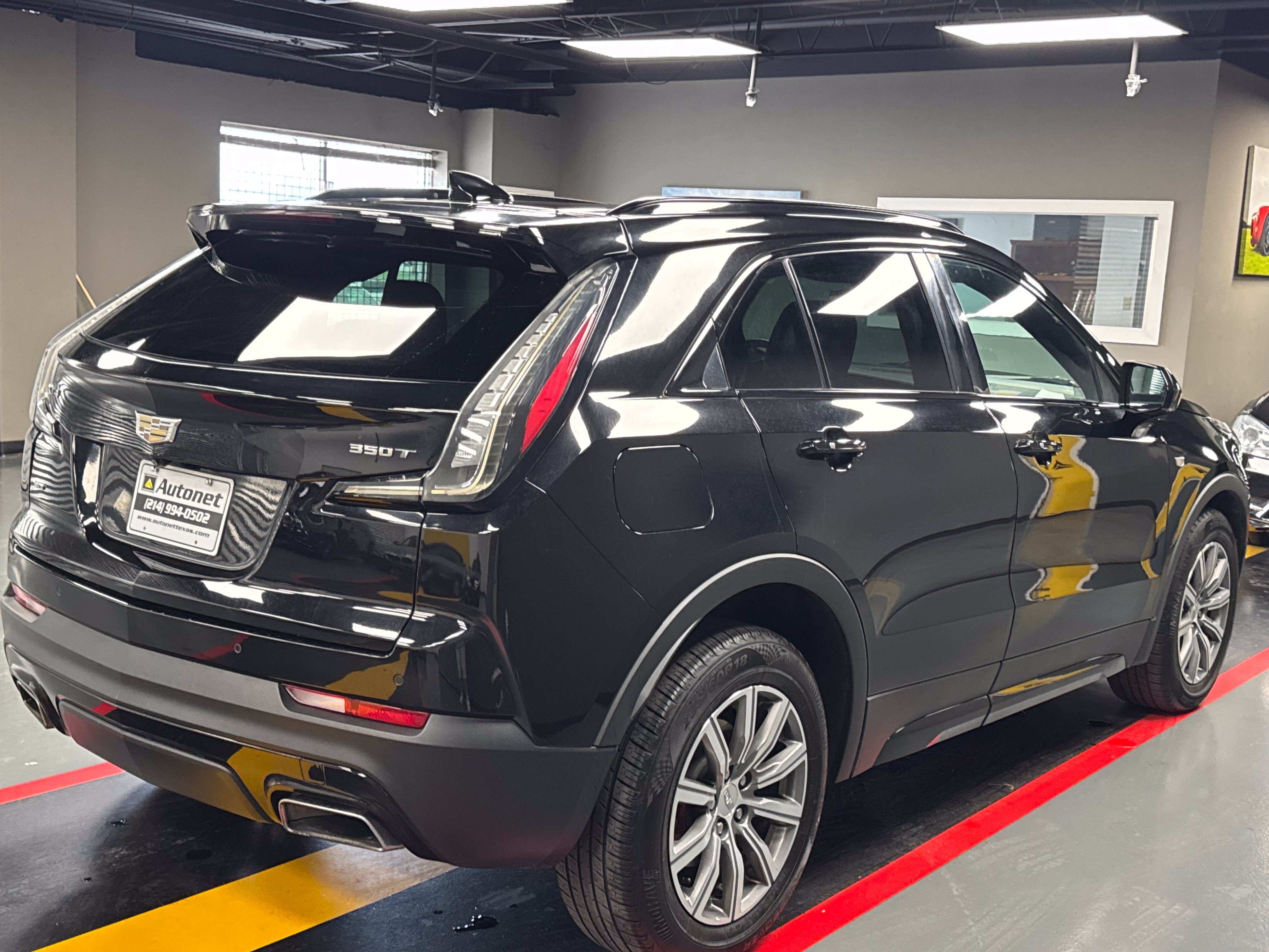 Used 2020 Cadillac XT4 Sport w/ Driver Awareness Package AWD/4WD image 5