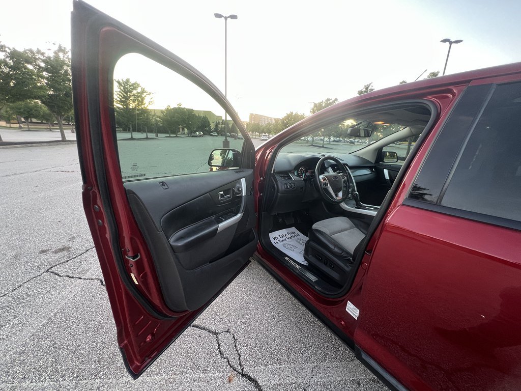 Used 2013 Ford Edge SEL AWD/4WD image 16