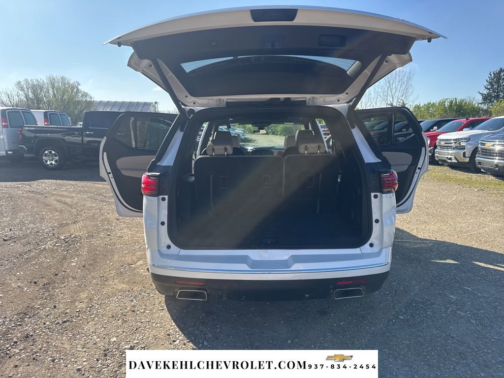Used 2023 Chevrolet Traverse Premier AWD/4WD image 37