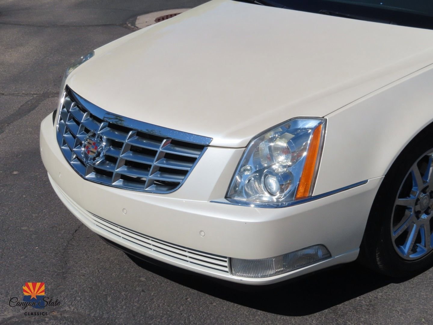 Used 2009 Cadillac DTS image 37