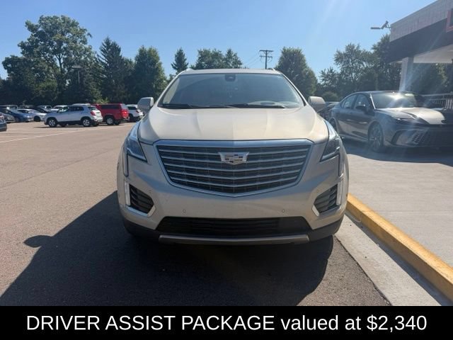 Used 2017 Cadillac XT5 Platinum w/ Driver Assist Package AWD/4WD image 3