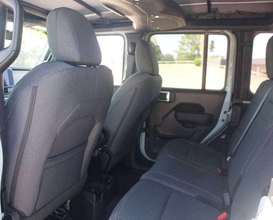 Used 2026 Jeep Wrangler Unlimited Sport AWD/4WD image 15
