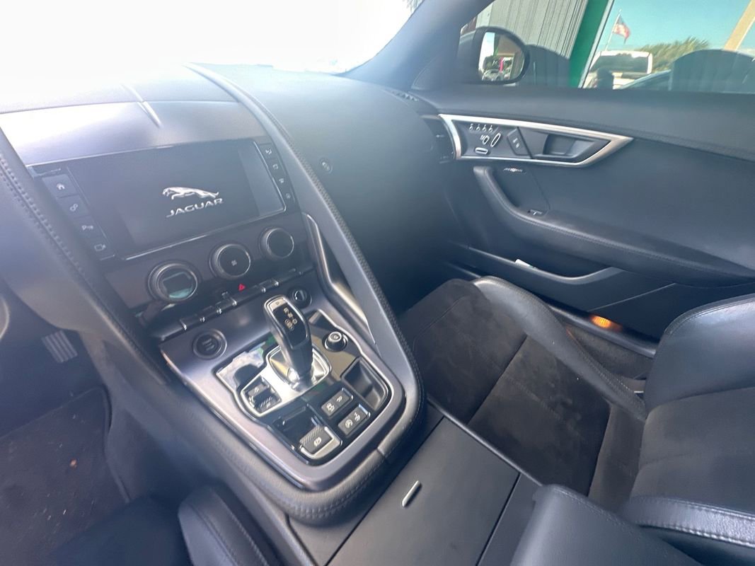 Used 2018 Jaguar F-TYPE Coupe image 14