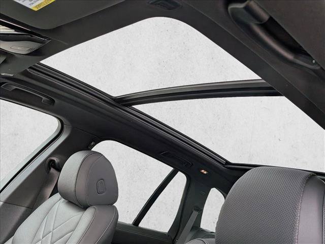 New 2026 BMW X5 xDrive50e w/ Premium Package AWD/4WD image 15
