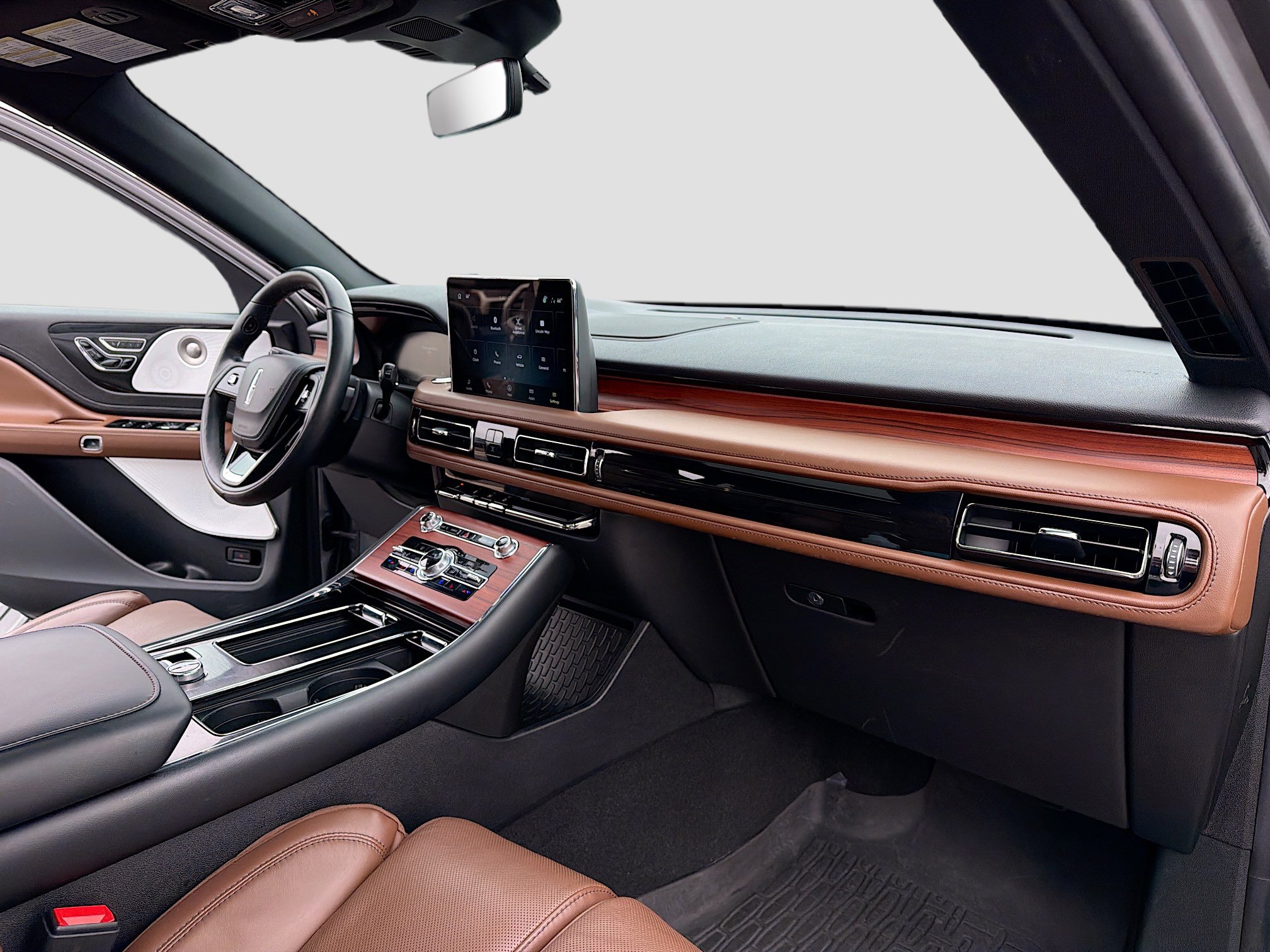 Used 2023 Lincoln Aviator Reserve w/ Equipment Group 201A image 5