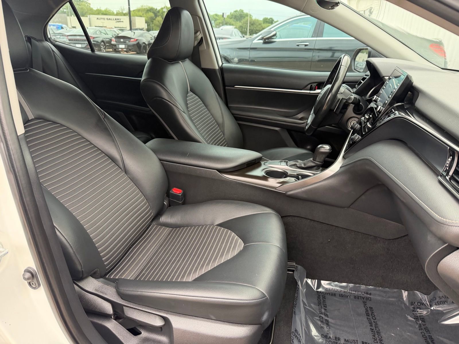 Used 2022 Toyota Camry SE FWD image 24