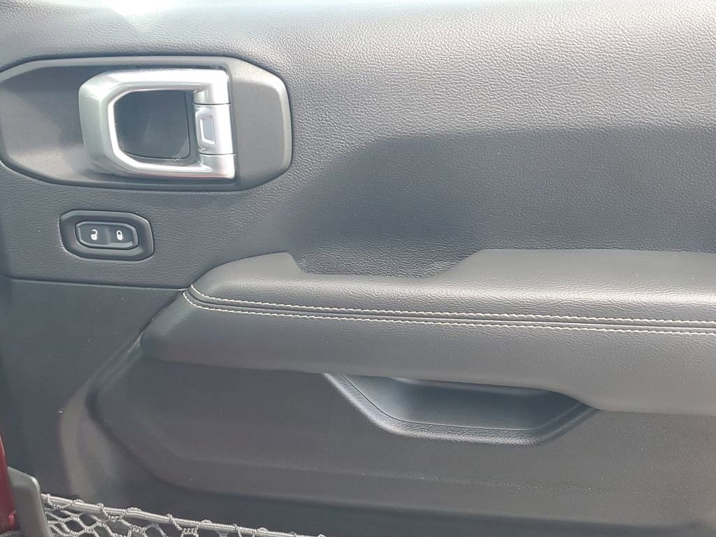 Used 2022 Jeep Wrangler Unlimited Sahara image 44