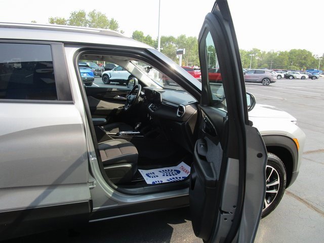 Certified 2024 Chevrolet TrailBlazer LT w/ LT Cold Weather Package image 18
