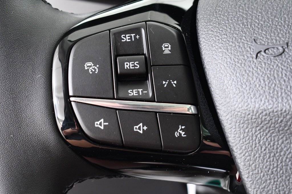 New 2025 Ford Escape Base w/ PHEV Premium Package image 32