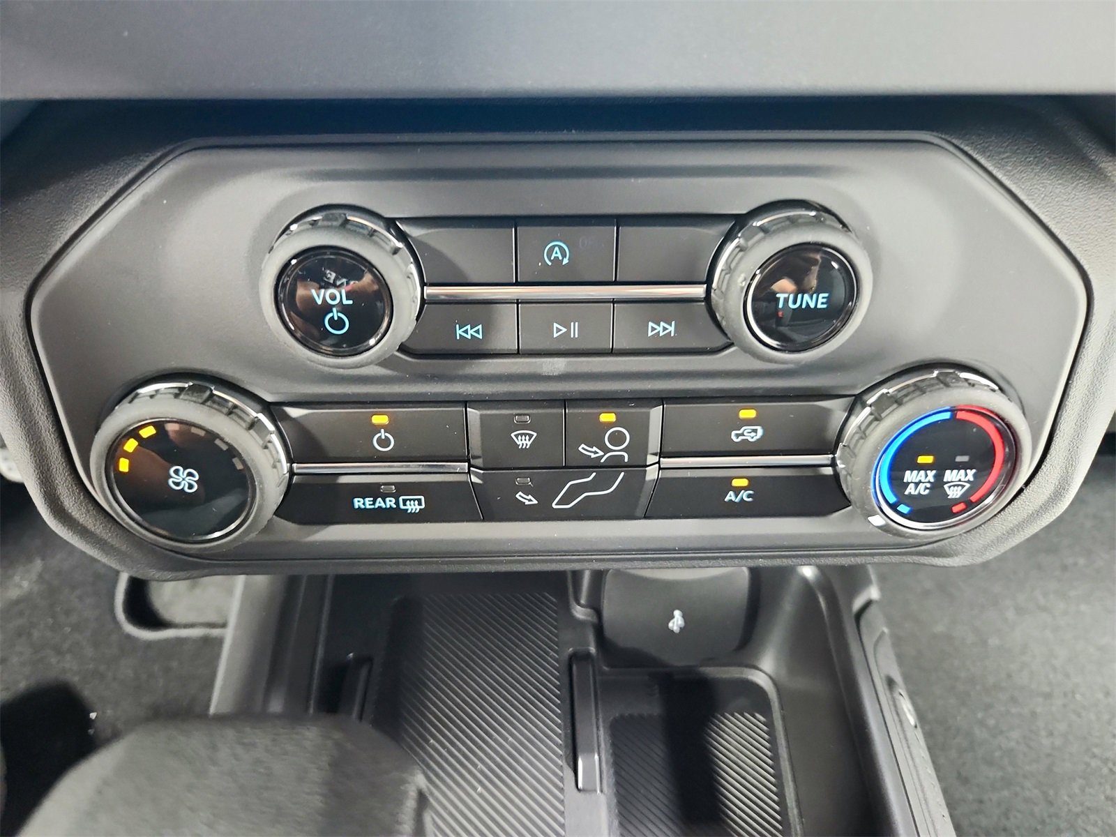 New 2025 Ford Bronco 4-Door image 31