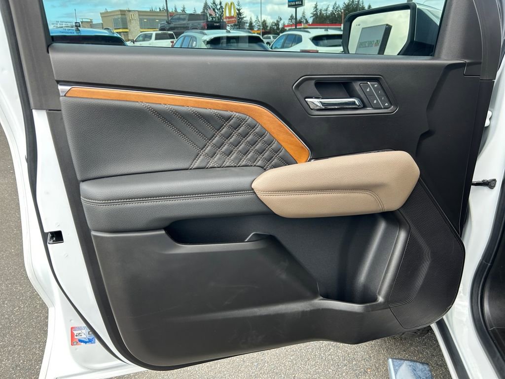 Used 2026 GMC Canyon Denali AWD/4WD image 22