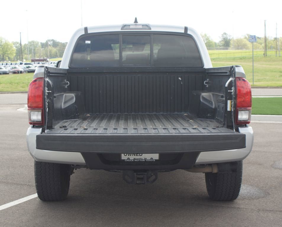 Used 2022 Toyota Tacoma SR AWD/4WD image 17