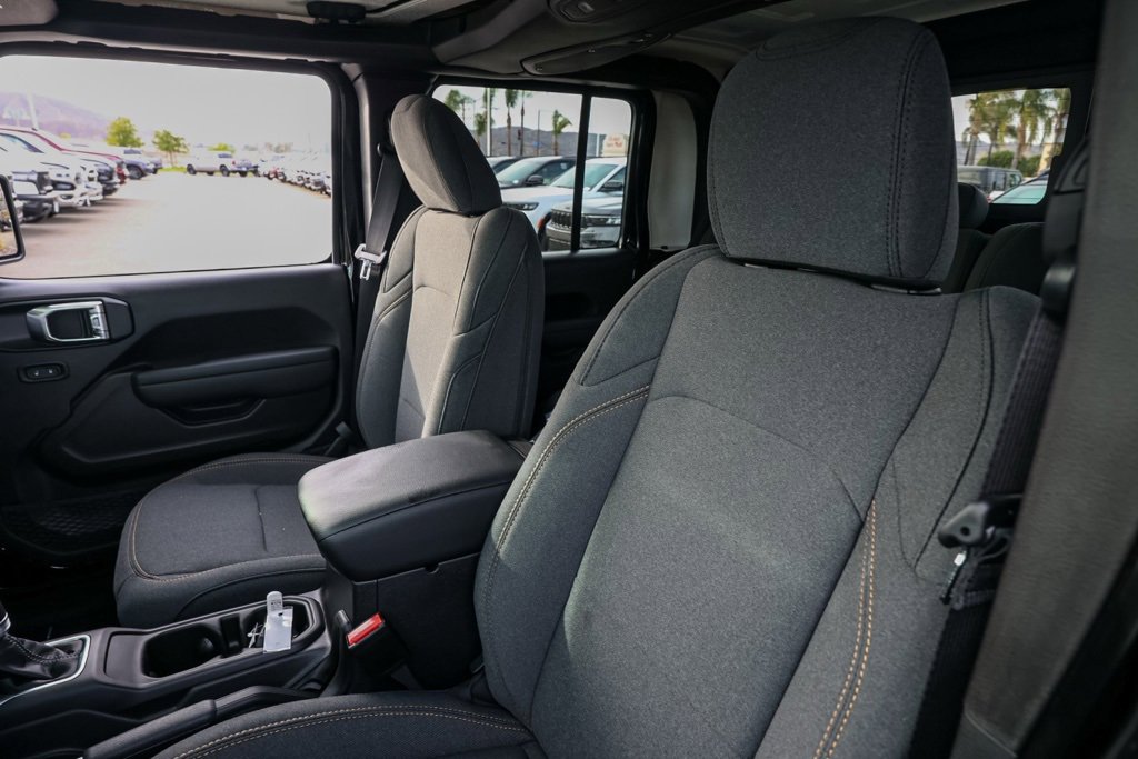 New 2025 Jeep Gladiator Willys image 15